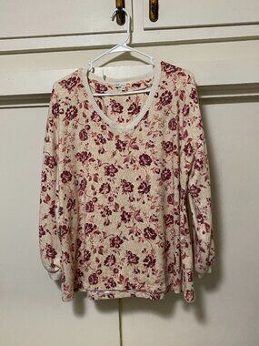 C & C California, long sleeve, super soft & comfy, white w/floral tunic, size 1X